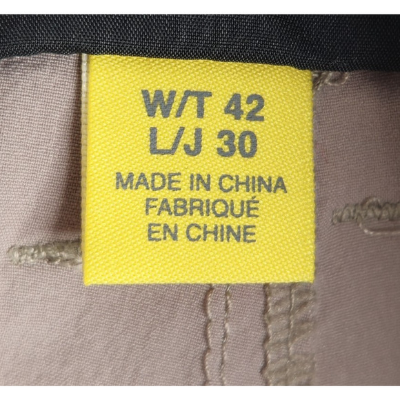 Cabelas Shorts Mens 42 Cargo Camping Nylon Hiking Performance Insect Defense - Picture 13 of 16